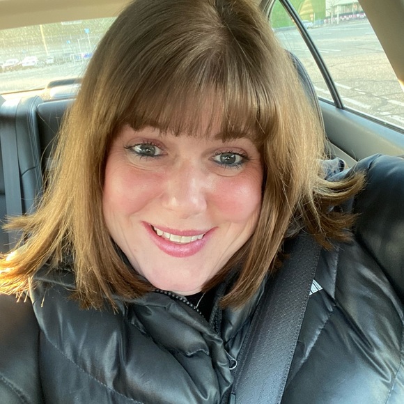 Meet your Posher, Cathy - Picture 1 of 1